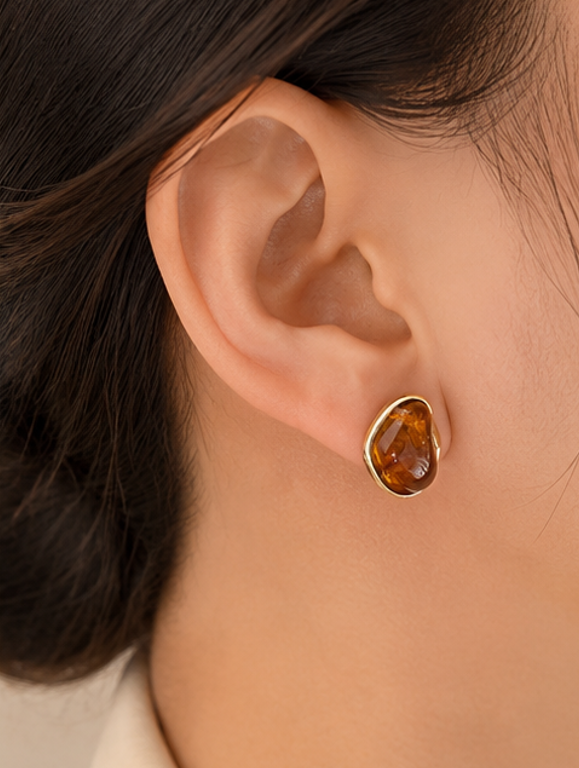 Boucles d’Oreilles Résine Ambrée Dorée – Élégance Chic & Tendance ✨