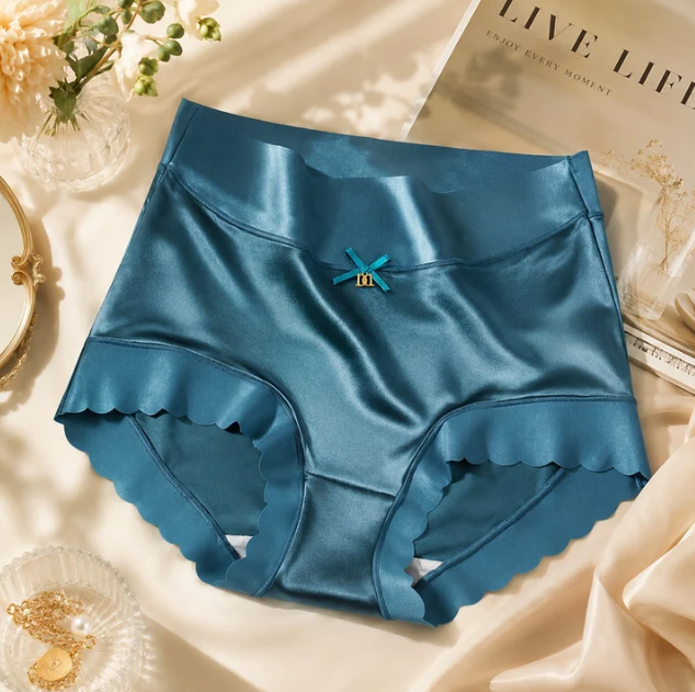 Lot de 5 Culottes Satinées Premium – Antibactériennes & Confort Seconde Peau