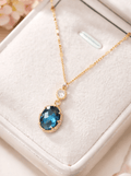 Collier Élégance Bleu Royal – Finition Or