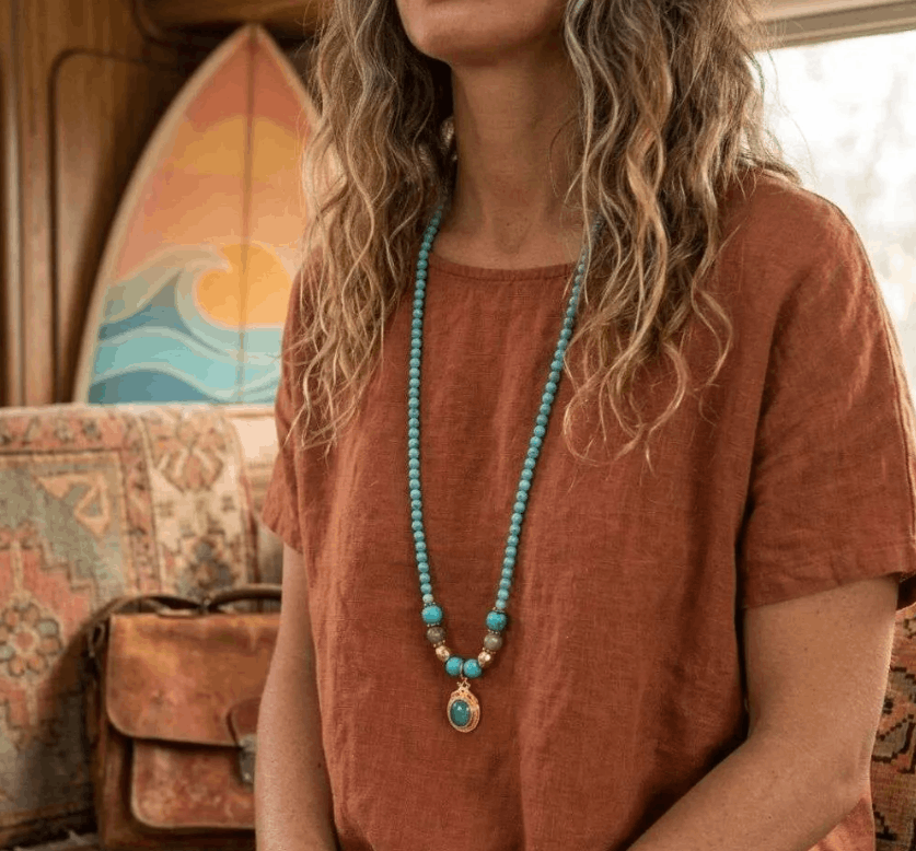 Collier Enveloppant Laguna avec Pierres de Turquoise et Labradorite – Bijou 2 en 1 Collier ou Bracelet