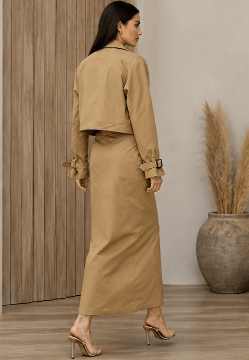 Ensemble Trench Chic 2 Pièces – Veste & Jupe Longue.